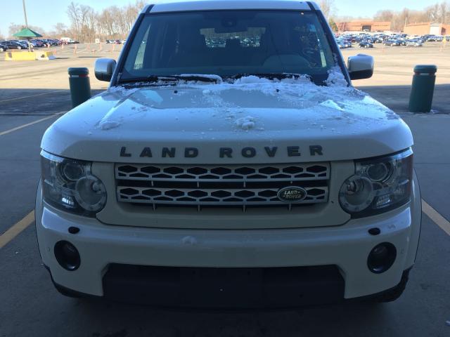 SALAG2D44AA528671 - 2010 LAND ROVER LR4 HSE WHITE photo 8