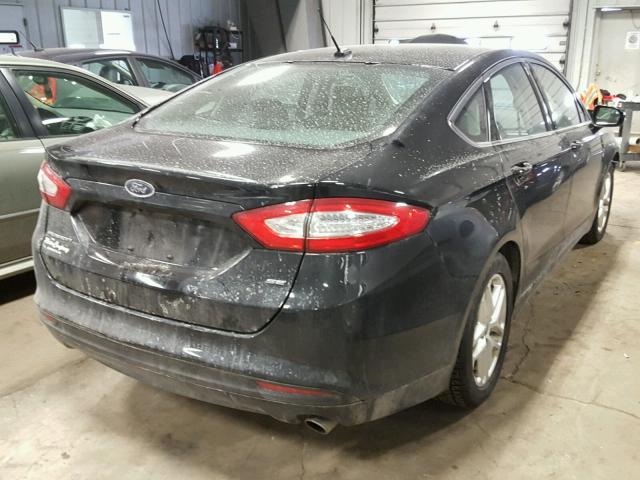 3FA6P0H79GR304418 - 2016 FORD FUSION SE BLACK photo 4