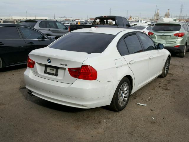 WBAPH73599A172622 - 2009 BMW 328 I WHITE photo 4