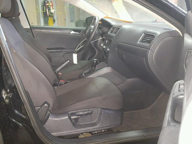 3VW2K7AJ7DM280633 - 2013 VOLKSWAGEN JETTA BASE შავი ფოტო 5