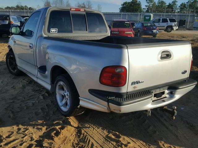2FTZF0739YCB03024 - 2000 FORD F150 SVT L SILVER photo 3