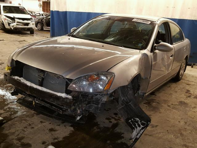 1N4AL11D94C187154 - 2004 NISSAN ALTIMA BAS SILVER photo 2