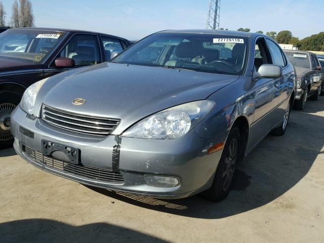 JTHBA30G240014717 - 2004 LEXUS ES 330 GRAY photo 2