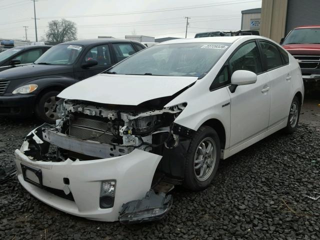 JTDKN3DU8A0071991 - 2010 TOYOTA PRIUS WHITE photo 2