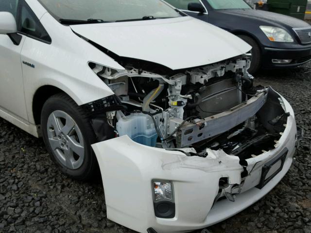 JTDKN3DU8A0071991 - 2010 TOYOTA PRIUS WHITE photo 9