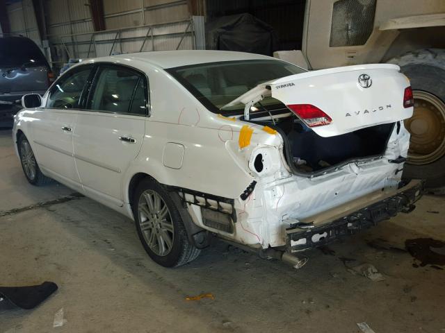 4T1BK36B08U307746 - 2008 TOYOTA AVALON XL WHITE photo 3