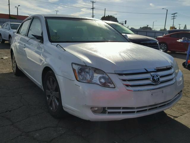 4T1BK36B06U129561 - 2006 TOYOTA AVALON XL WHITE photo 1