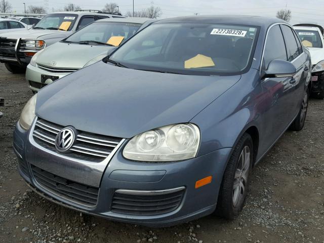 3VWSG71K06M787760 - 2006 VOLKSWAGEN JETTA 2.5 BLUE photo 2