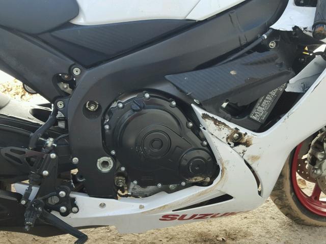 JS1GR7MA8H2101118 - 2017 SUZUKI GSX-R750 WHITE photo 7