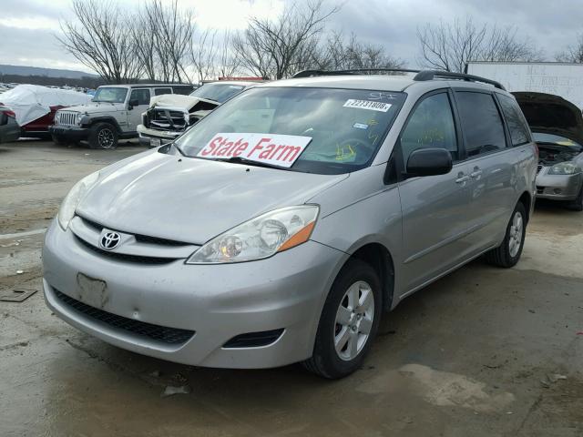 5TDZA23C86S582053 - 2006 TOYOTA SIENNA CE SILVER photo 2