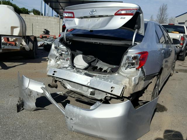 4T1BK1FK6CU008470 - 2012 TOYOTA CAMRY SE SILVER photo 4