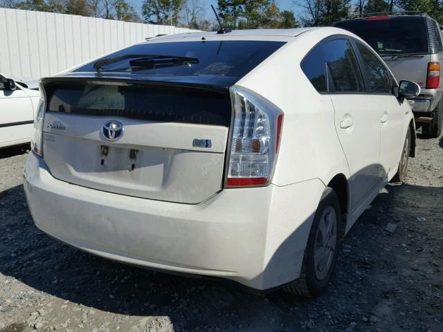 JTDKN3DU5B5301930 - 2011 TOYOTA PRIUS WHITE photo 4