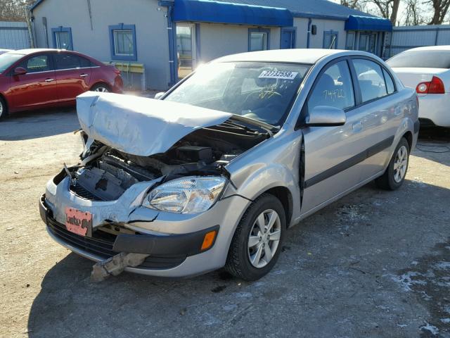 KNADE223496533711 - 2009 KIA RIO BASE SILVER photo 2