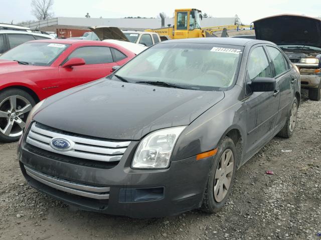 3FAFP06Z06R138938 - 2006 FORD FUSION S GRAY photo 2