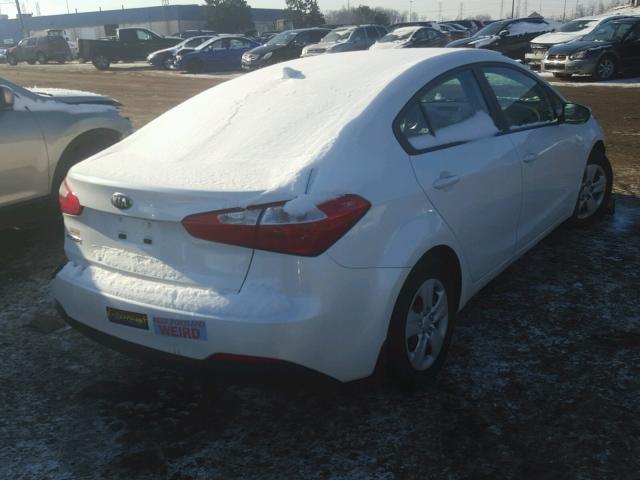 KNAFX4A65F5341306 - 2015 KIA FORTE LX WHITE photo 4