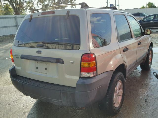 1FMYU93105KD10687 - 2005 FORD ESCAPE XLT TAN photo 4