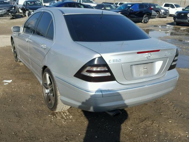 WDBRF40J65F621428 - 2005 MERCEDES-BENZ C 230K SPO SILVER photo 3