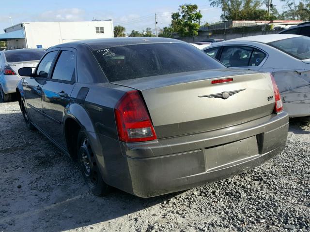 2C3LA43D39H598856 - 2009 CHRYSLER 300 LX GRAY photo 3