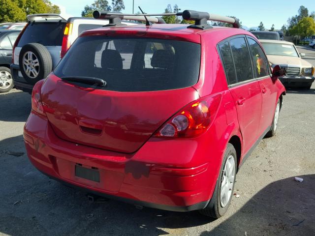 3N1BC1CP4BL391726 - 2011 NISSAN VERSA S RED photo 4