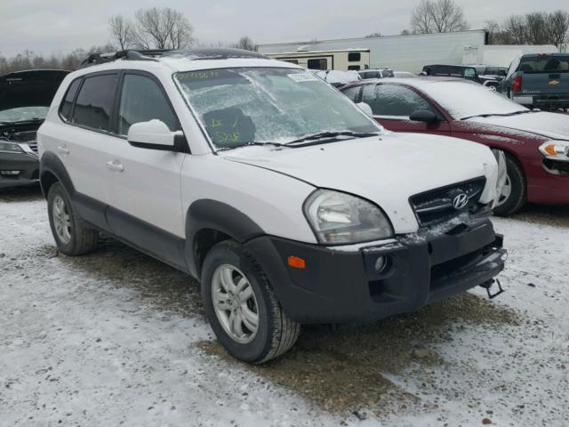 KM8JN72D78U768573 - 2008 HYUNDAI TUCSON SE WHITE photo 1