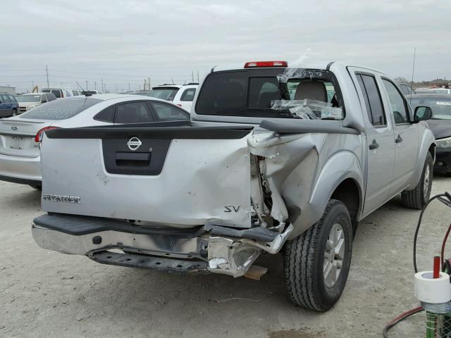 1N6AD0ER9FN727159 - 2015 NISSAN FRONTIER S SILVER photo 4