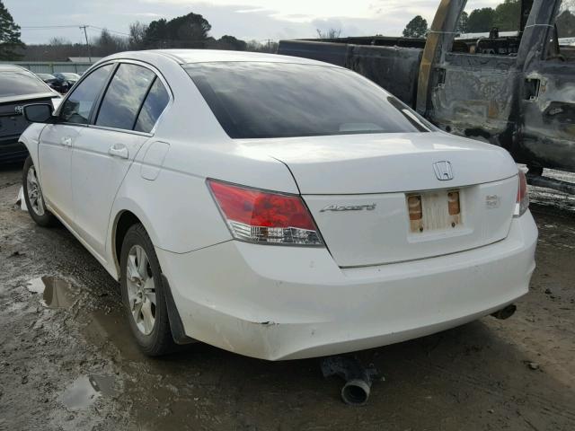 1HGCP2F45AA058360 - 2010 HONDA ACCORD LXP WHITE photo 3