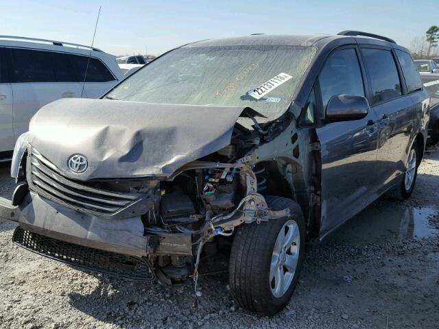 5TDKK3DC6BS058333 - 2011 TOYOTA SIENNA LE GRAY photo 2