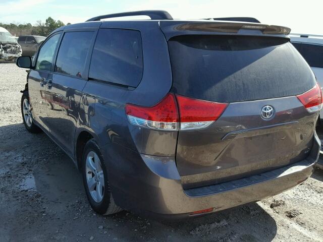 5TDKK3DC6BS058333 - 2011 TOYOTA SIENNA LE GRAY photo 3