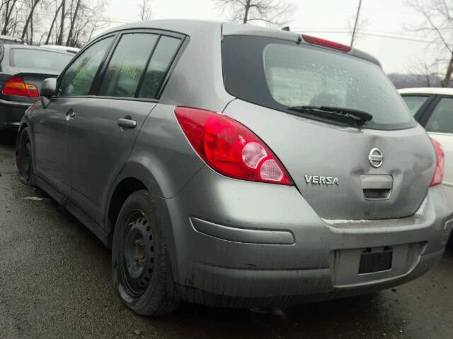 3N1BC13EX9L424558 - 2009 NISSAN VERSA S GRAY photo 3