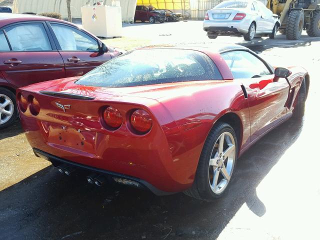 1G1YY24U555103535 - 2005 CHEVROLET CORVETTE RED photo 4