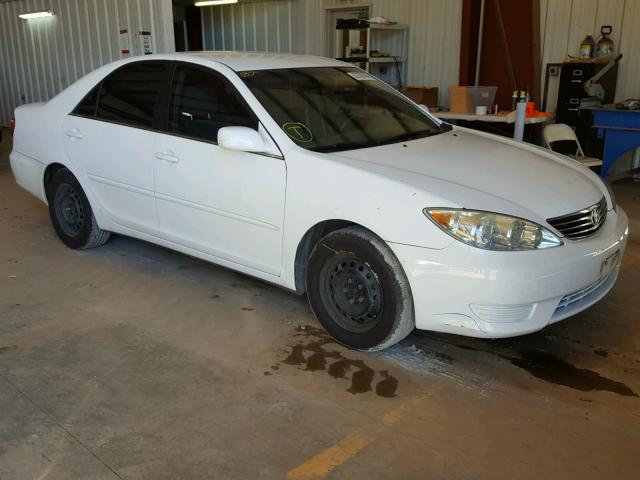 4T1BE32K56U686477 - 2006 TOYOTA CAMRY LE WHITE photo 1