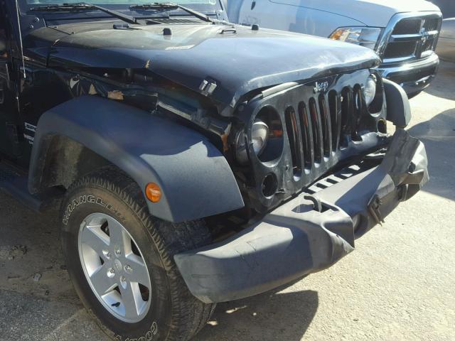 1C4BJWDG7DL523780 - 2013 JEEP WRANGLER U BLACK photo 9