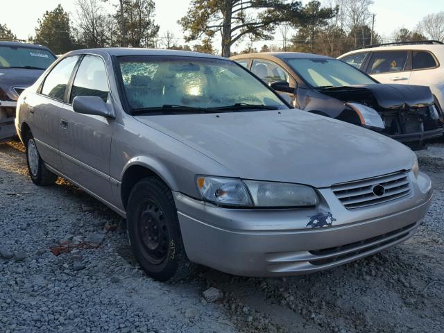 4T1BG22K8WU839857 - 1998 TOYOTA CAMRY CE SILVER photo 1