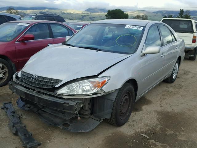 4T1BE32K04U378050 - 2004 TOYOTA CAMRY LE SILVER photo 2