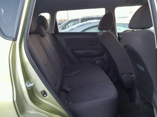 KNDJT2A52D7562495 - 2013 KIA SOUL GREEN photo 6