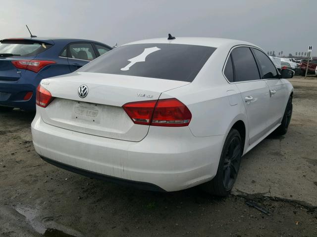 1VWBN7A3XEC112724 - 2014 VOLKSWAGEN PASSAT SE WHITE photo 4