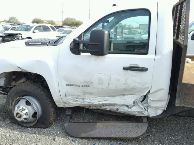 1GB3KZC85DF189569 - 2013 CHEVROLET SILVERADO WHITE photo 9