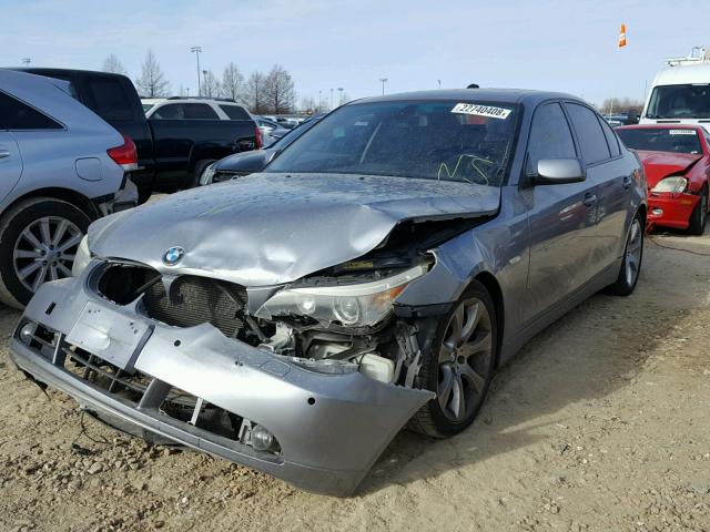 WBANB33535CN65953 - 2005 BMW 545 I GRAY photo 2