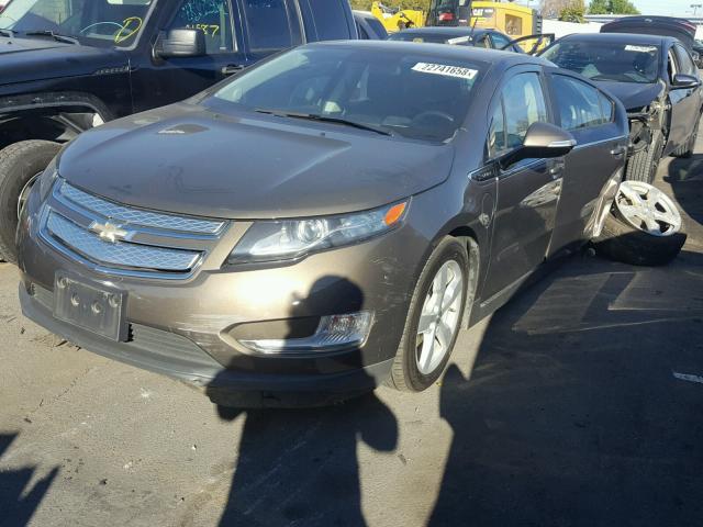 1G1RC6E41FU110675 - 2015 CHEVROLET VOLT BROWN photo 2