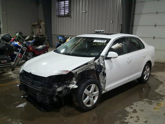 3VWRZ71K79M130354 - 2009 VOLKSWAGEN JETTA SE WHITE photo 2