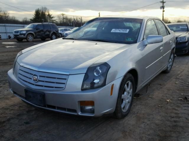 1G6DM57T670104220 - 2007 CADILLAC CTS SILVER photo 2