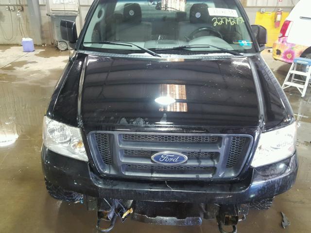 1FTRF14W55NA65351 - 2005 FORD F150 BLACK photo 7