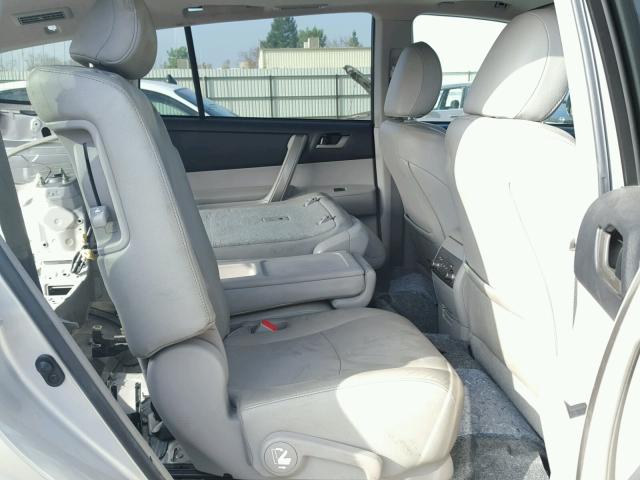 5TDBK3EH0CS131661 - 2012 TOYOTA HIGHLANDER SILVER photo 6