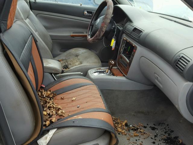 WVWWH63B84E264420 - 2004 VOLKSWAGEN PASSAT GLX 黑色 照片 5