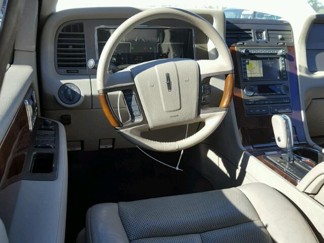 5LMJJ2H58CEL00771 - 2012 LINCOLN NAVIGATOR WHITE photo 9