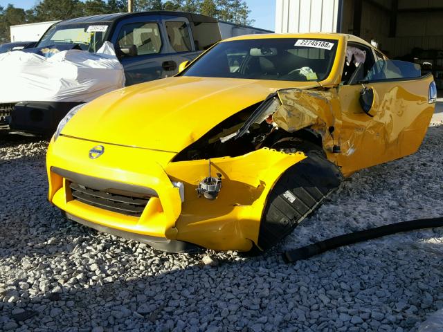 JN1AZ44EX9M404858 - 2009 NISSAN 370Z YELLOW photo 2