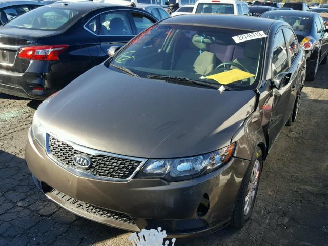 KNAFU4A25B5425299 - 2011 KIA FORTE EX GRAY photo 2