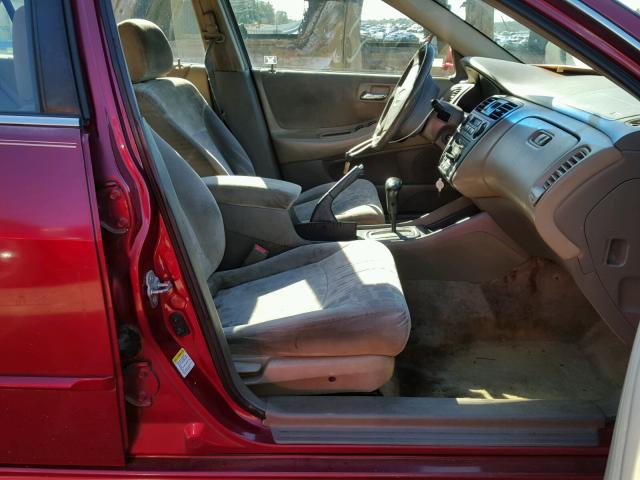 1HGCG165X2A016626 - 2002 HONDA ACCORD EX RED photo 5