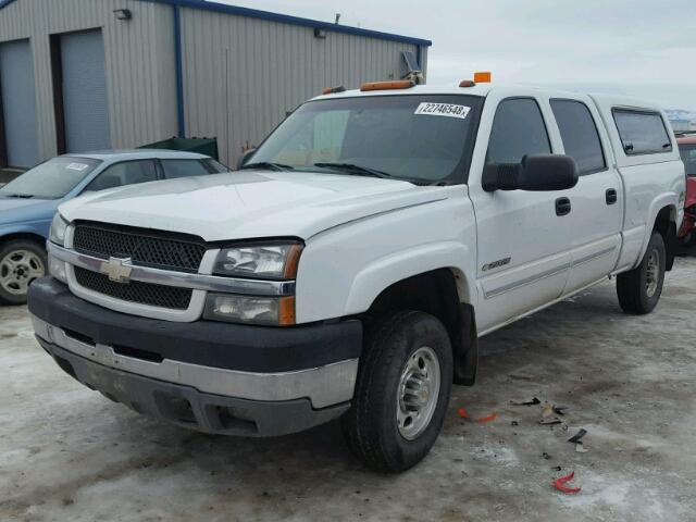 1GCHK23U64F174973 - 2004 CHEVROLET SILVERADO WHITE photo 2