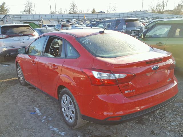 1FAHP3F24CL466953 - 2012 FORD FOCUS SE RED photo 3